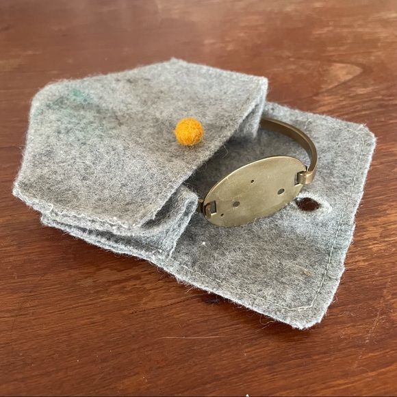 Julie Nolan for Anthropologie Brass Zodiac Bracelet Libra - Picture 4 of 6